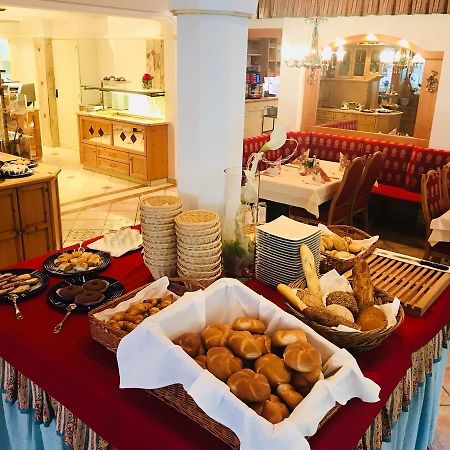 Hotel Jaegerhof 겔로스 외부 사진