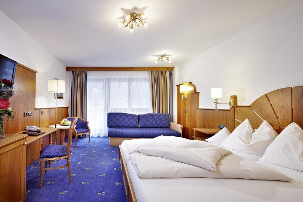 Hotel Jaegerhof 겔로스 객실 사진